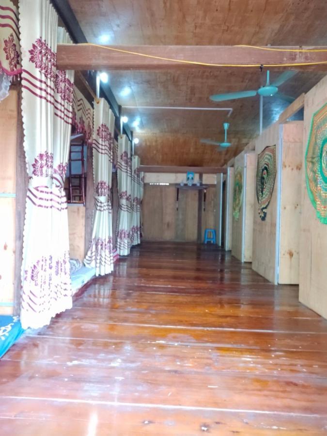 Du Gia - Tay Homestay Làng Cac Exterior foto